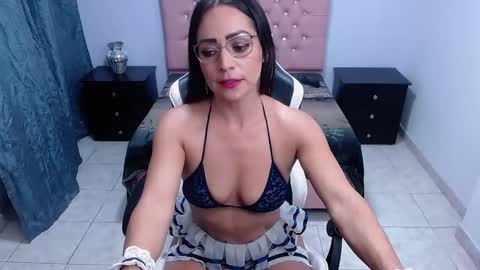 kate Tompson online show from 12.26.24