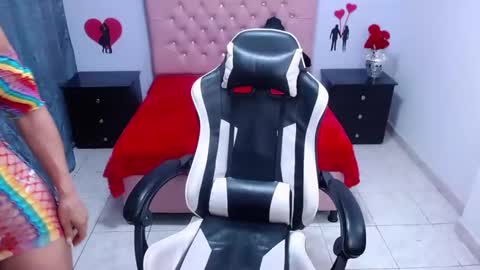 kate Tompson online show from 02.17.25