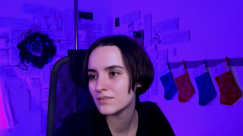 katewillows online show from 12.16.25