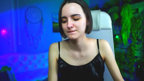 katewillows online show from 03.23.26