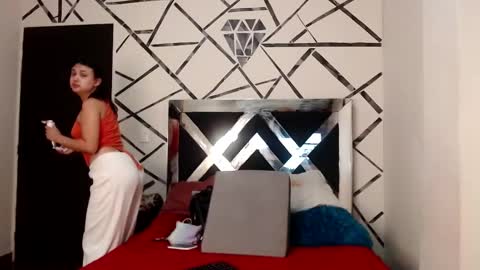 Snapshot of kathe_sant chatting on 12.16.24 KATHE SANT online show from 12.16.24