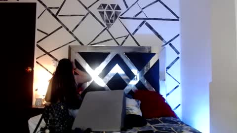 Snapshot of kathe_sant chatting on 01.25.25 KATHE SANT online show from 01.25.25