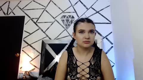 Snapshot of kathe_sant chatting on 01.26.25 KATHE SANT online show from 01.26.25