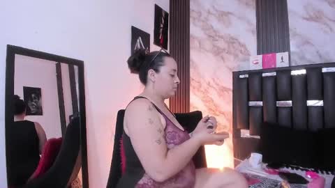 Snapshot of katherina_diaz chatting on 05.27.26 Katherina online show from 05.27.26