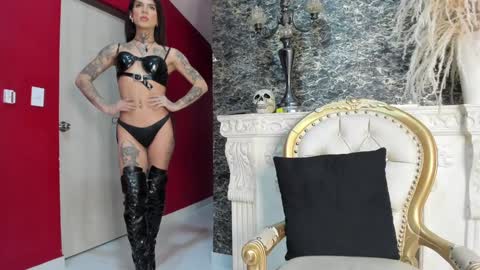 Snapshot of katherinblake chatting on 12.20.24 Katherin online show from 12.20.24