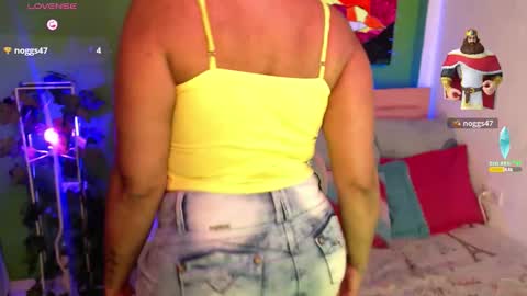 Snapshot of katherincastillo chatting on 10.20.25 katherin online show from 10.20.25