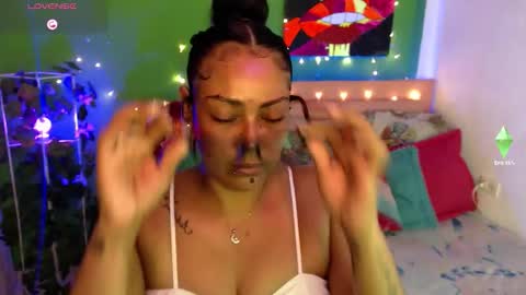 Snapshot of katherincastillo chatting on 10.30.25 katherin online show from 10.30.25