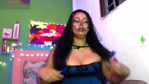 Snapshot of katherincastillo chatting on 11.01.25 katherin online show from 11.01.25