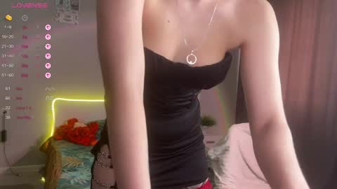 Snapshot of katherine__ross chatting on 04.23.26 katherine__ross online show from 04.23.26