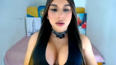 Snapshot of katherine_bigcock24 chatting on 01.28.25 KATHERINE online show from 01.28.25