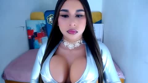 Snapshot of katherine_bigcock24 chatting on 03.06.25 KATHERINE online show from 03.06.25