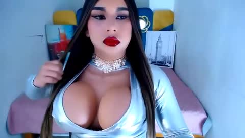 Snapshot of katherine_bigcock24 chatting on 03.09.25 KATHERINE online show from 03.09.25