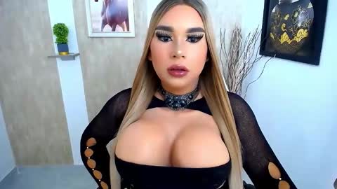 Snapshot of katherine_bigcock24 chatting on 09.18.25 KATHERINE online show from 09.18.25