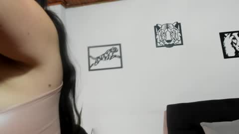 Snapshot of katherine_blair chatting on 07.08.26 katherine_blair online show from 07.08.26