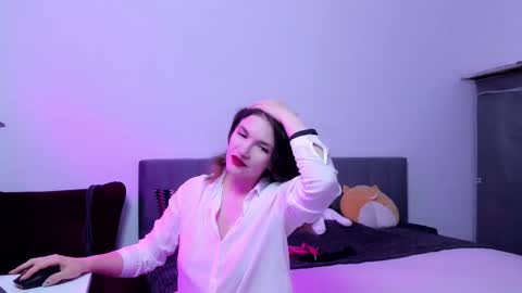 Snapshot of katherinemidnight chatting on 10.17.25 Katherine online show from 10.17.25