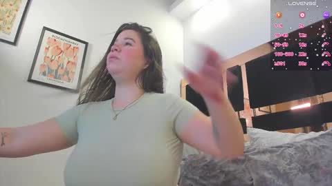 Snapshot of katherinn_gomezz chatting on 10.20.25 Katherin online show from 10.20.25