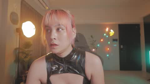 Snapshot of katherynlin chatting on 10.24.25 Kathy online show from 10.24.25