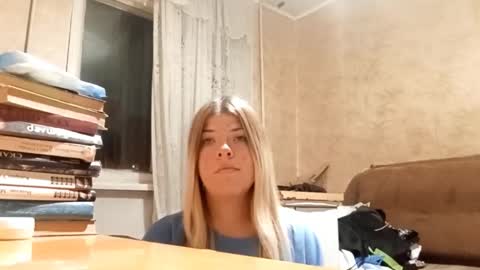 Snapshot of katheryntalboti chatting on 11.11.25 Katheryn online show from 11.11.25