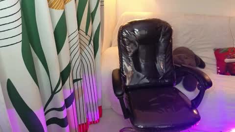 kathie_lozada online show from 12.04.25