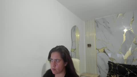 Paola online show from 04.08.26