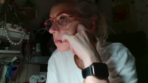 Snapshot of kathleenedwards chatting on 07.01.26 Kathleen online show from 07.01.26