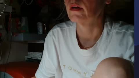 Snapshot of kathleenedwards chatting on 07.18.26 Kathleen online show from 07.18.26