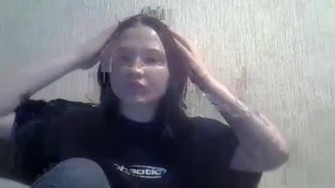 Snapshot of kathrynmason chatting on 11.10.25 kathrynmason online show from 11.10.25