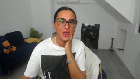      online show from 09.11.25