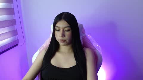 Snapshot of kathy_de chatting on 11.06.25 kathy de online show from 11.06.25