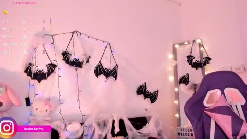 Snapshot of kathybecker chatting on 10.19.25 Katherine online show from 10.19.25