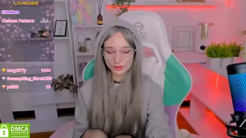 Katia  online show from 02.15.25