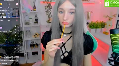 Katia  online show from 02.21.25