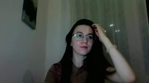Snapshot of katie_foxi chatting on 01.12.25 katie_foxi online show from 01.12.25