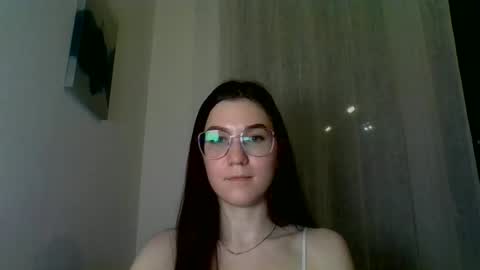 Snapshot of katie_foxi chatting on 03.05.25 katie_foxi online show from 03.05.25