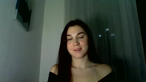 Snapshot of katie_foxi chatting on 10.31.25 katie_foxi online show from 10.31.25