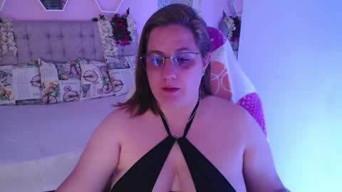 katerin Joness online show from 01.24.25