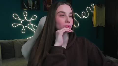 Snapshot of katie_taylorr chatting on 04.14.26 Katie online show from 04.14.26