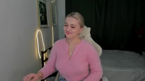 Snapshot of katiebabys chatting on 03.21.26 Katie online show from 03.21.26