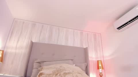 Snapshot of katiecruz_ chatting on 02.15.25 Katie online show from 02.15.25