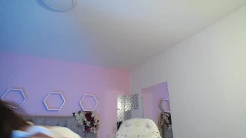 Snapshot of katiee_jones_ chatting on 12.20.24 Katherine online show from 12.20.24