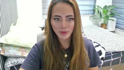 katiefrox  online show from 02.10.25