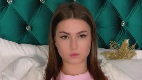 katiereeves online show from 12.02.25