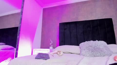 Katie online show from 12.20.24