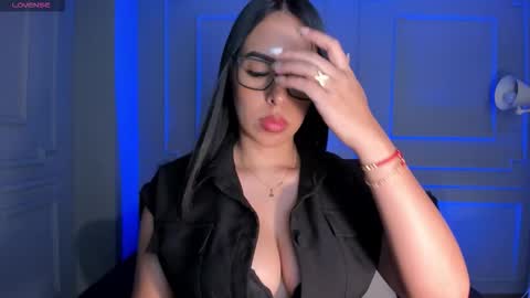 Kate Stonne online show from 01.18.26