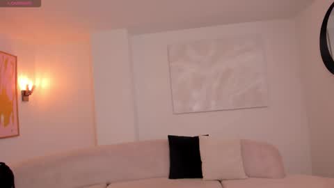 Kate Stonne online show from 02.05.26