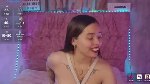Snapshot of katiie_m chatting on 06.25.26 Katie online show from 06.25.26