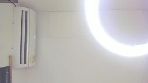 Snapshot of katitaluxury_hot chatting on 05.20.26 katitaluxury_hot online show from 05.20.26