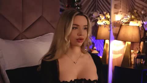 KatJolie online show from 12.14.25