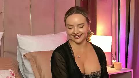 Snapshot of katjolie chatting on 07.23.26 KatJolie online show from 07.23.26