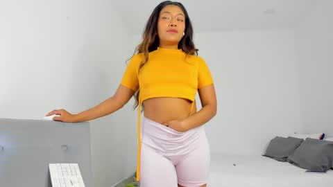 Snapshot of katnees_correa chatting on 12.21.24 Follow me on instagram and twitter as correaktnees online show from 12.21.24
